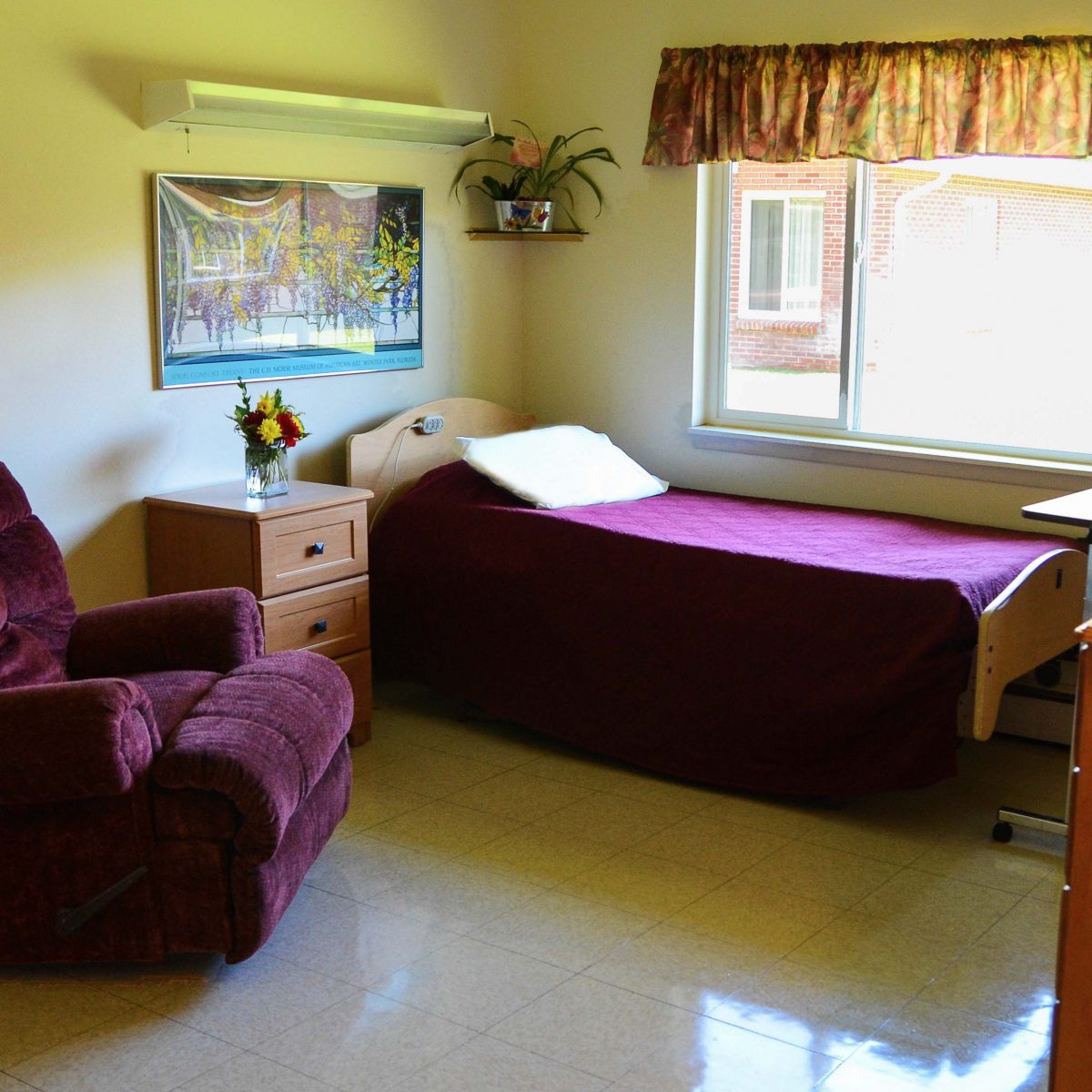 Skyline Ridge Nursing & Rehab Center Room